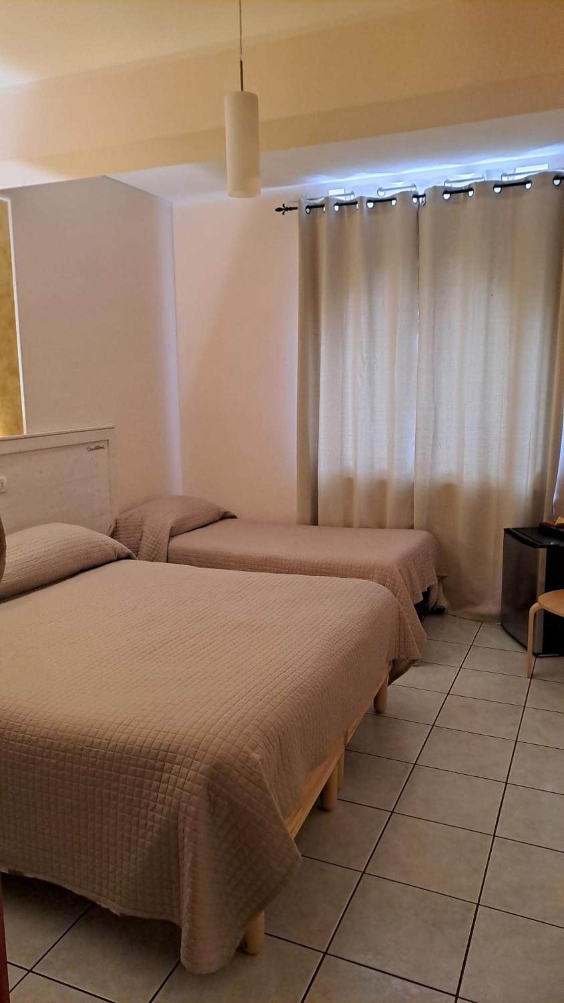 Hotel Lo Smeraldo Roccavivara Zewnętrze zdjęcie
